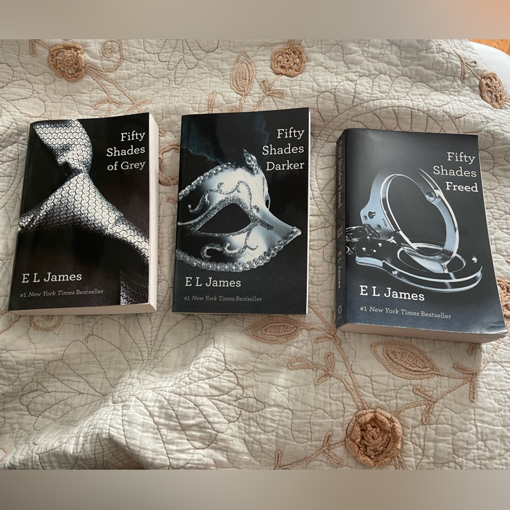 Fifty Shades Chapter Books